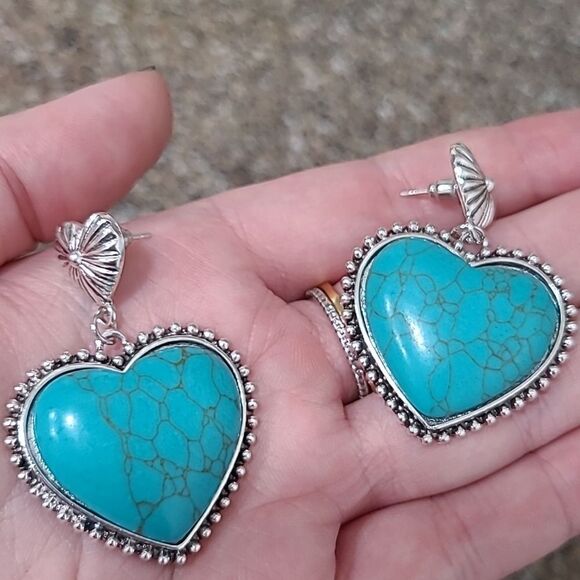 Turquoise Alloy Heart Dangle Earrings - Picture 5 of 8